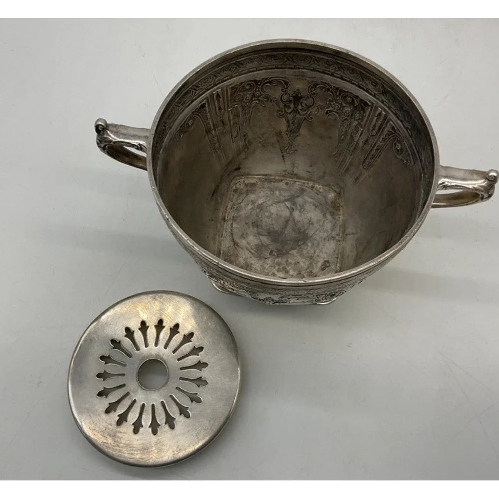 Cocktail Set Derby Silver‎ Co Art Deco Repousse Silverplate 8pc